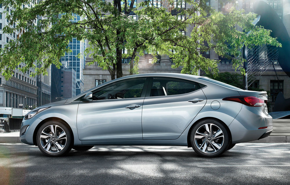 Preţuri Hyundai Elantra facelift în România: berlina pleacă de la 17.670 euro - Poza 2
