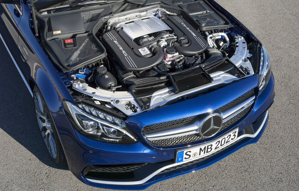 Mercedes C63 AMG: imagini şi detalii oficiale cu sedanul de 476 cai putere - Poza 2