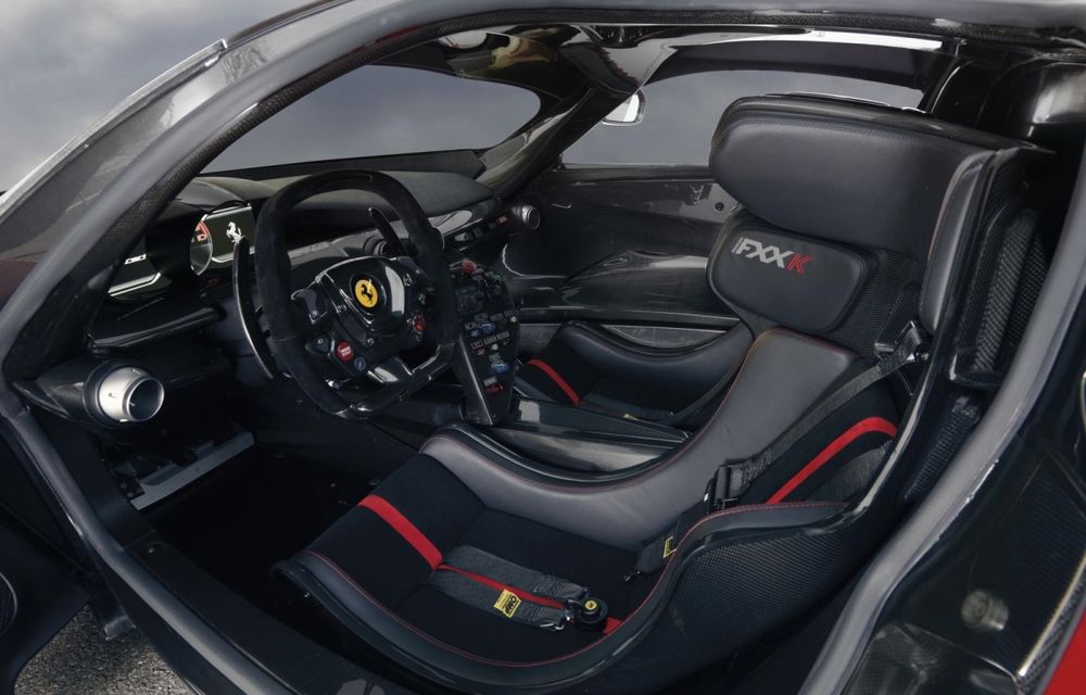 Ferrari a vândut toate exemplarele extremului FXX K, deși fiecare a costat 2.5 milioane de euro - Poza 2