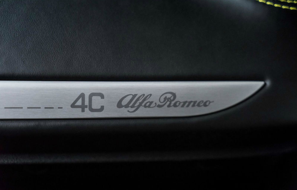 Alfa Romeo 4C Spider - italienii renunţă la acoperişul modelului sportiv - Poza 2