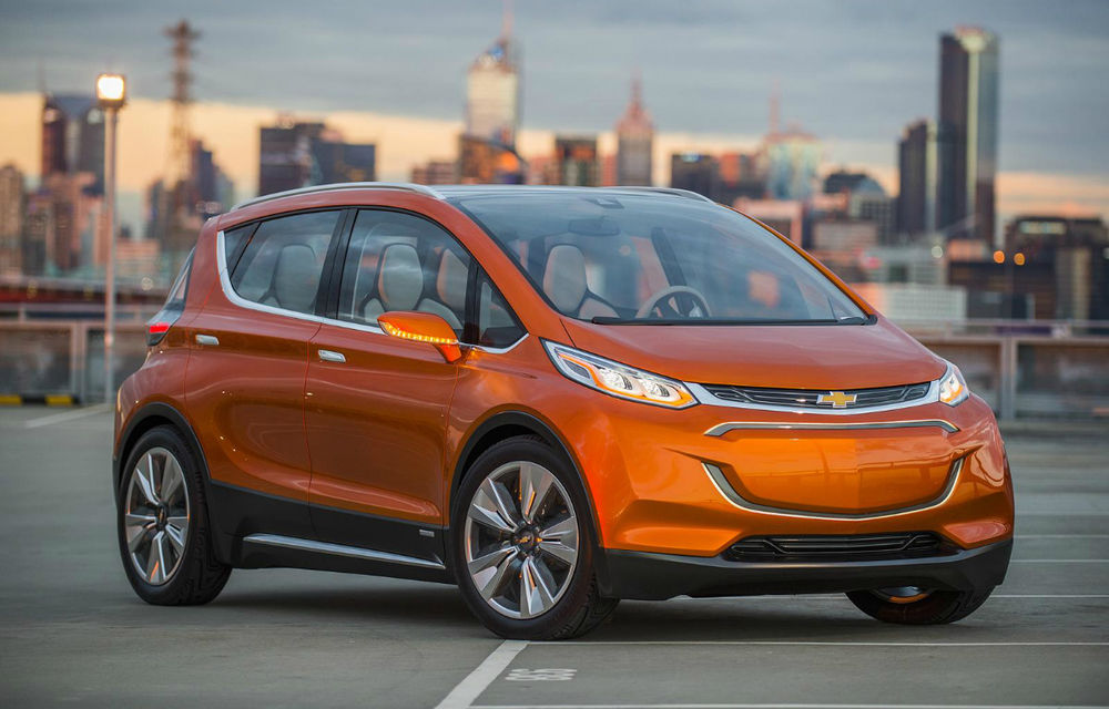 Chevrolet Bolt, conceptul unui  vehicul 100% electric, prezintă viitorul maşinilor electrice în viziunea mărcii americane - Poza 2