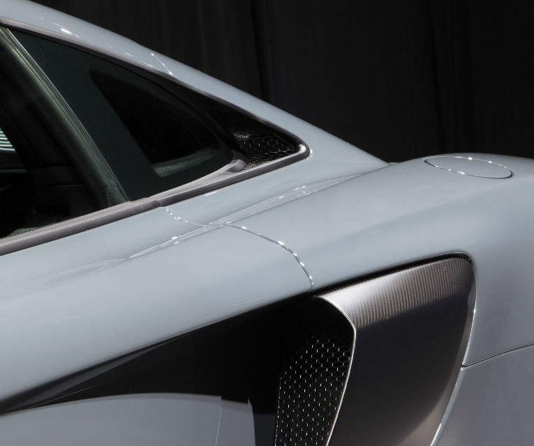 Jeremy Clarkson sărbătorește viitoarea sa emisiune auto cu o achiziție nouă: un supercar de aproape 700 de cai putere - Poza 2