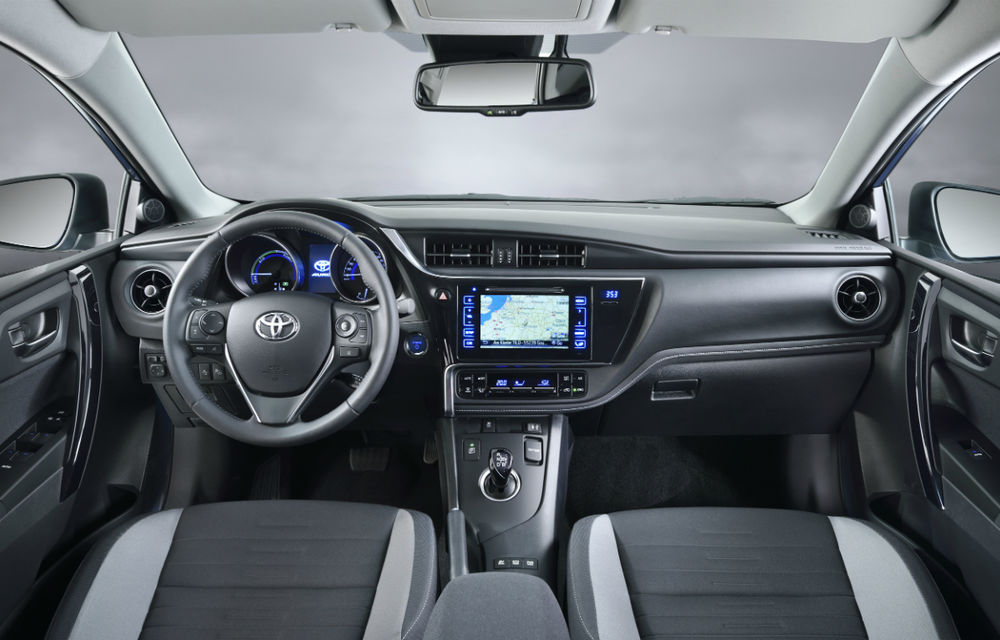Toyota Auris facelift primeşte un nou aspect şi o motorizare 1.2 turbo - Poza 3