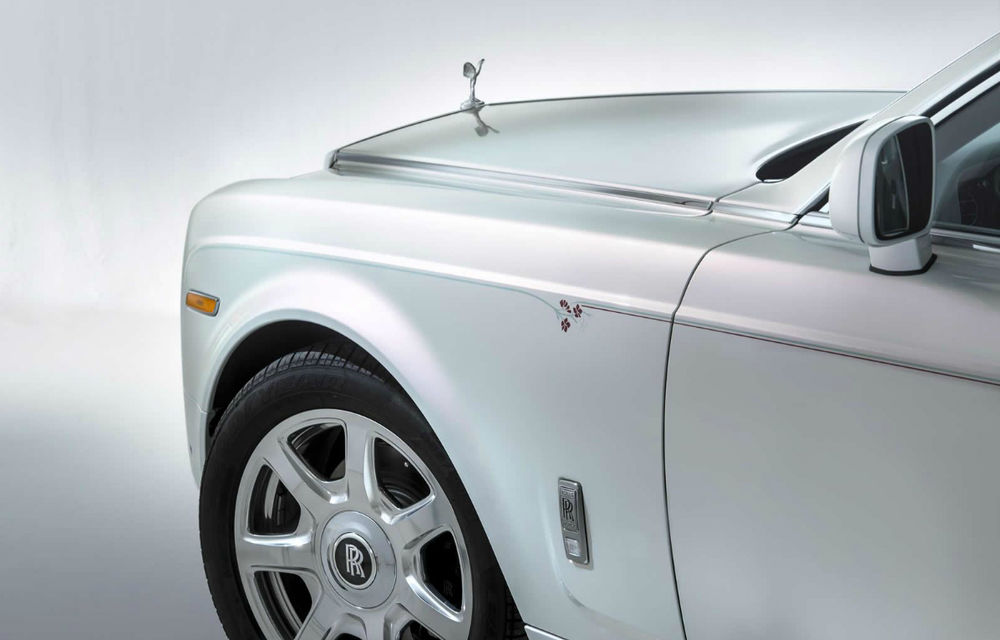 Rolls-Royce Phantom Serenity, exemplarul cu cea mai scumpă vopsea oferită vreodată de englezi - Poza 2