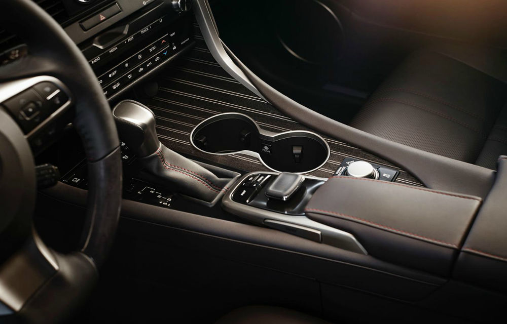 Lexus RX 200t: noua generaţie RX primeşte un motor turbo pe benzină de 2.0 litri - Poza 2