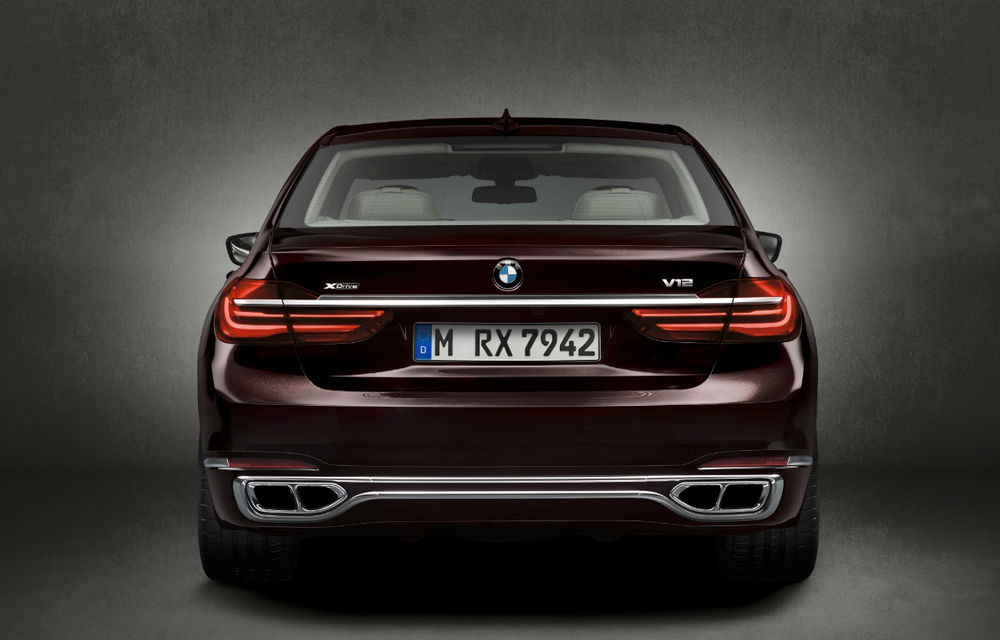 Prețuri BMW Seria 7 în România: limuzina germană pornește de la 90.700 de euro - Poza 2
