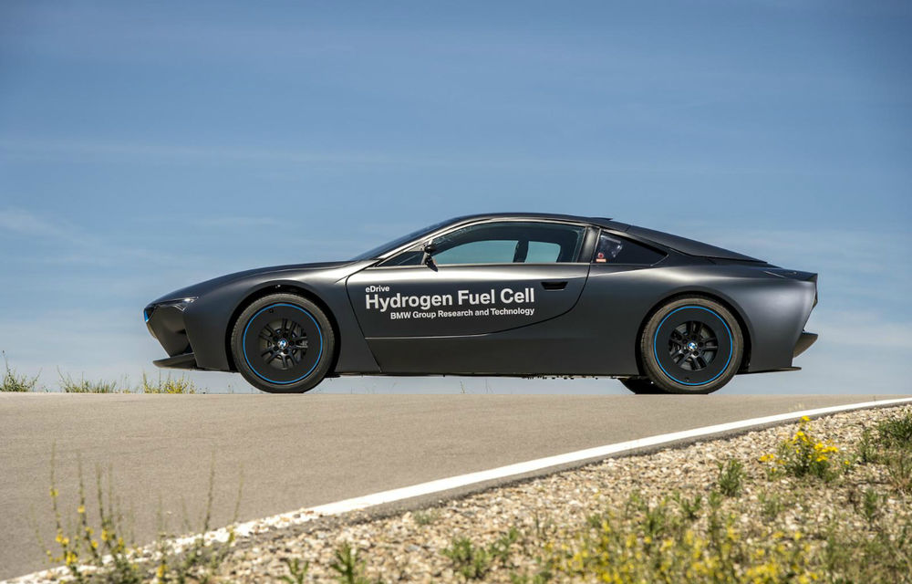 BMW i8 Hydrogen Fuel Cell, prototipul care testează tehnologia de propulsie cu hidrogen - Poza 2
