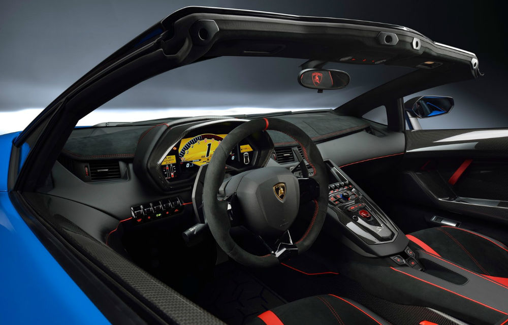 Lamborghini Aventador LP750-4 SV Roadster: noua variantă a decapotabilei de 750 CP va costa 357.000 de euro - Poza 3