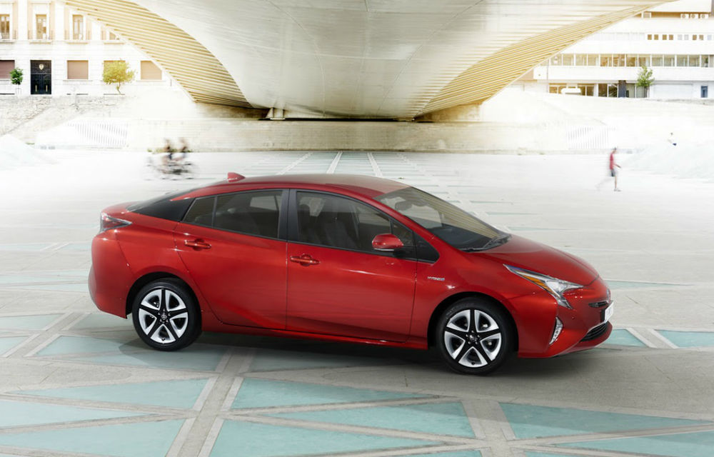 Toyota Prius a primit o nouă generație: primele imagini și informații oficiale - Poza 2