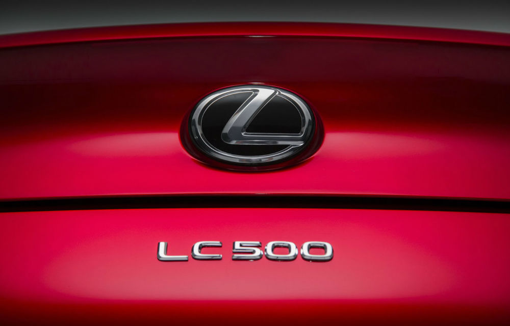 Ce visează oare designerii japonezi? Noul Lexus LC500 arată ca un concept și este o sportivă cu transmisie automată cu 10 trepte - Poza 2