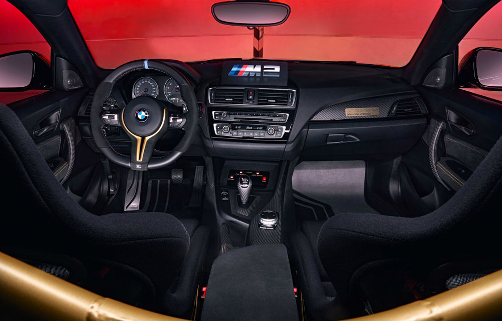Sare și piper: BMW M2 poate fi &quot;împodobit&quot; cu accesorii M Performance Parts și devine Safety Car în MotoGP - Poza 15