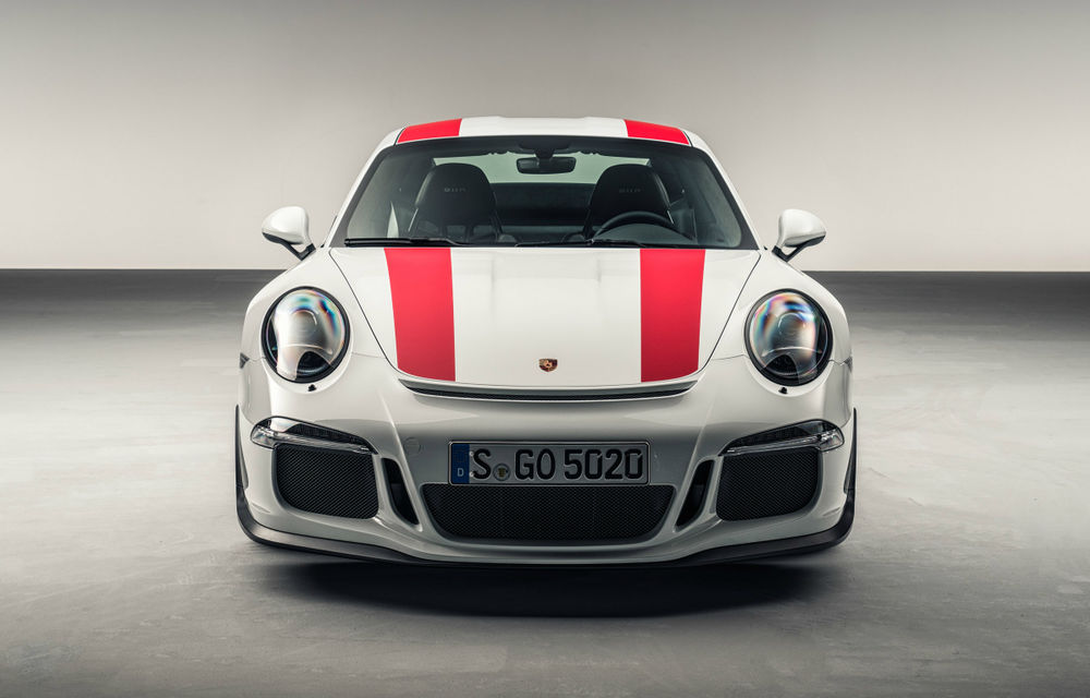 Reîntoarcere la origini: Porsche 911 R primește 500 de cai, o cutie manuală și performanțe de vârf - Poza 2
