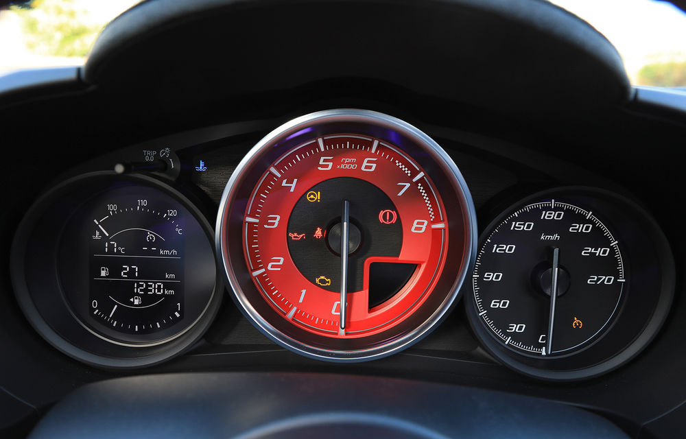 Când își bagă Scorpionul coada în Mazda MX-5: noul Abarth 124 Spider vine cu 170 CP și 6.8 secunde pentru 0-100 km/h - Poza 2