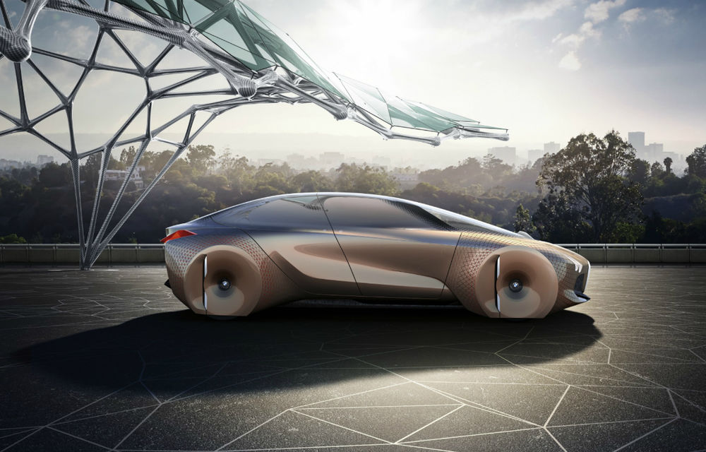BMW iNext: conceptul electric și autonom va primi o nouă versiune în 2018 și va avea dimensiunile și forma lui X5 - Poza 2