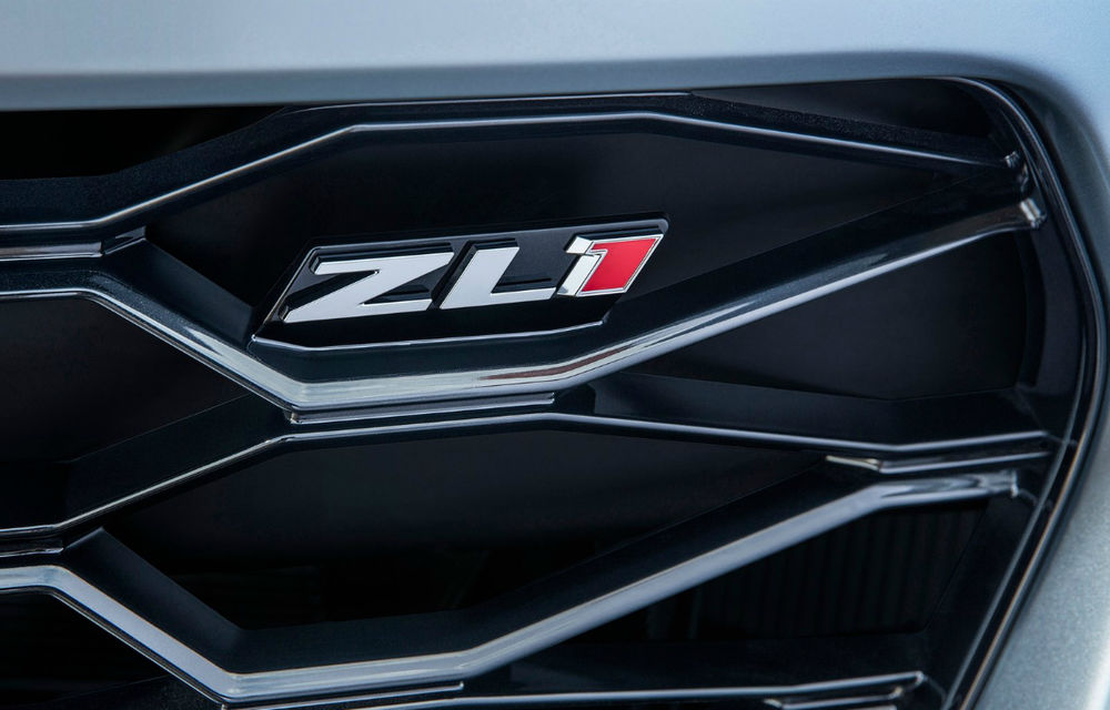 Fibră, nu doar masă musculară: Chevrolet Camaro ZL1 este versiunea supersport a muscle car-ului american - Poza 2