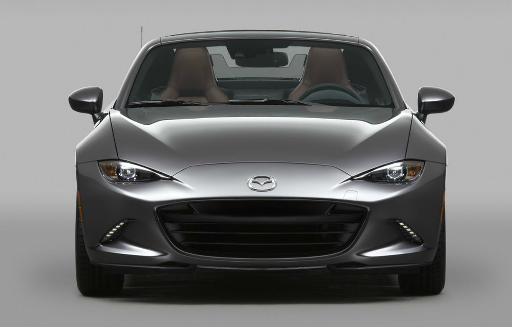 Cel mai frumos Mazda MX-5 sau doar o strategie de marketing? Noul MX-5 RF  vine cu acoperiș targa - Poza 2