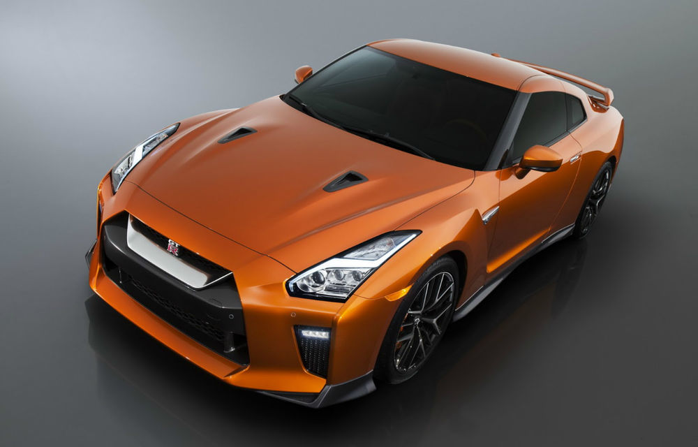 Performanța are un aer proaspăt: Nissan GT-R a primit un facelift exterior, un interior nou și mai multă putere - Poza 2