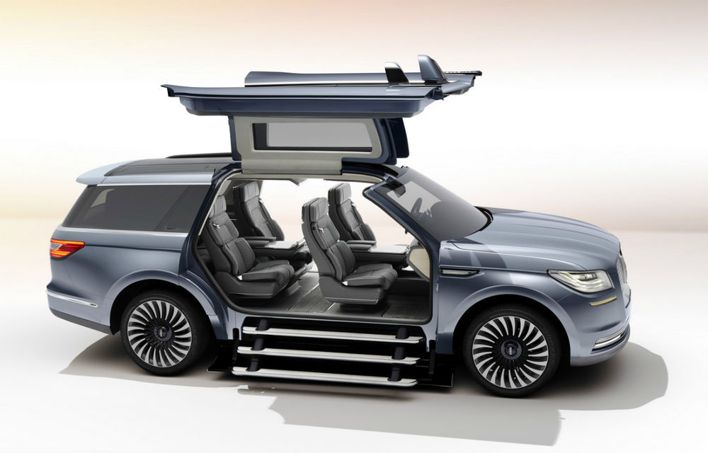 Vi-l mai aduceți aminte pe Lincoln Navigator? SUV-ul american a reînviat sub forma unui concept futurist - Poza 2