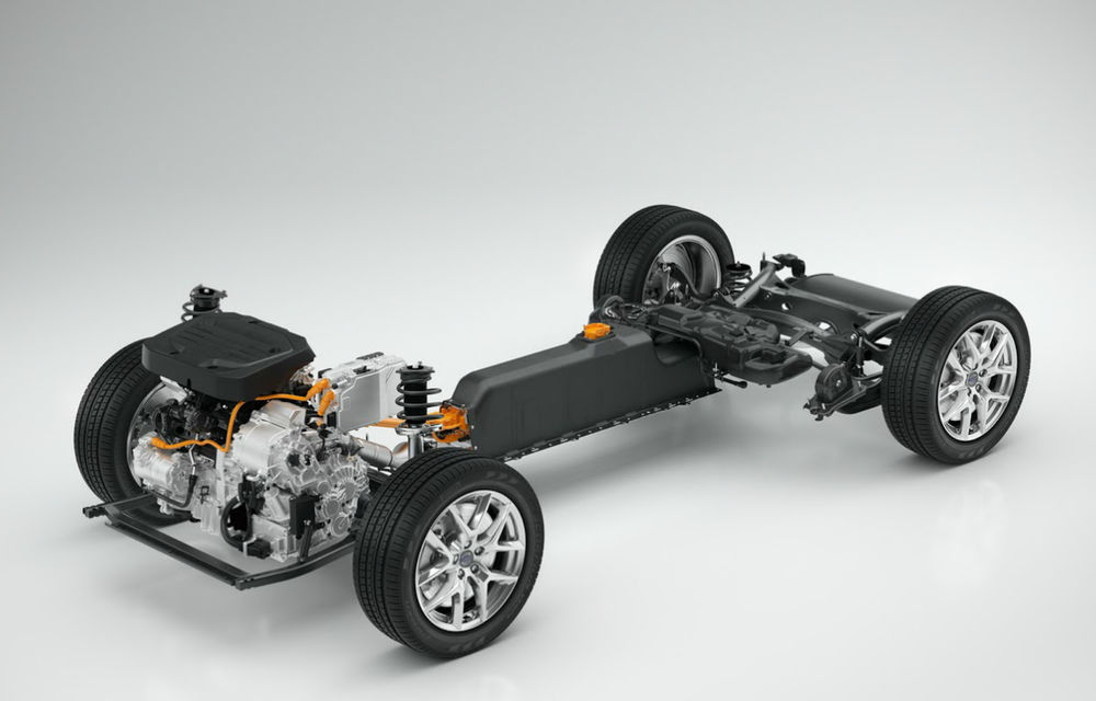 Viitorul arată bine în gama compactă Volvo: noile XC40 și S40 au fost prezentate astăzi sub forma a două concepte agresive - Poza 2