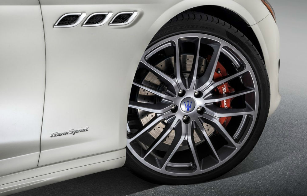 Restart pentru luxul italian: Maserati Quattroporte primește un facelift, condimentat cu mai multă tehnologie - Poza 2