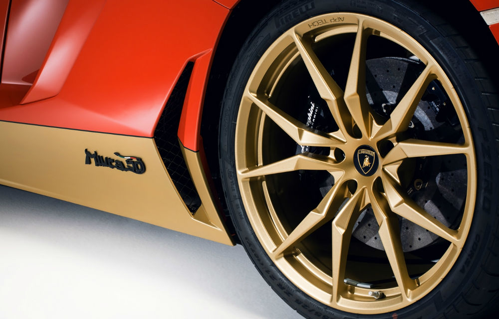 În loc de tort: Lamborghini sărbătorește 50 de ani de Miura prin ediția specială Aventador Miura Homage - Poza 2