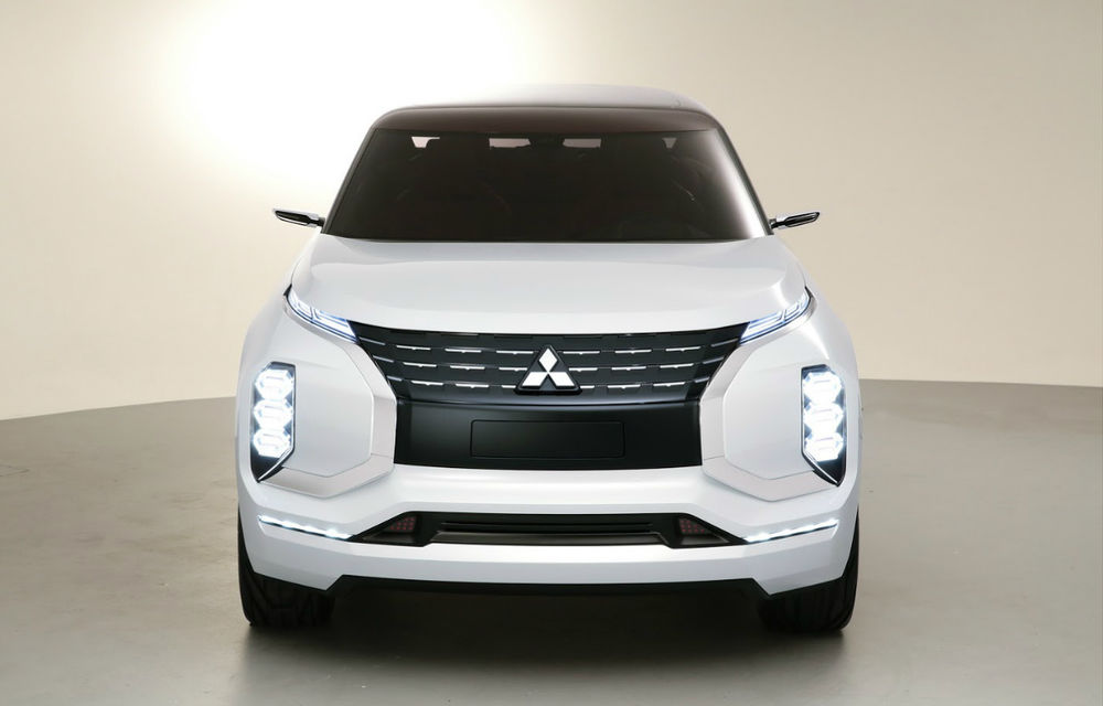 Deja amețit de atâtea sisteme hibride și electrice? Mitsubishi prezintă GT-PHEV, un concept hibrid plug-in cu patru motoare (Update foto) - Poza 2