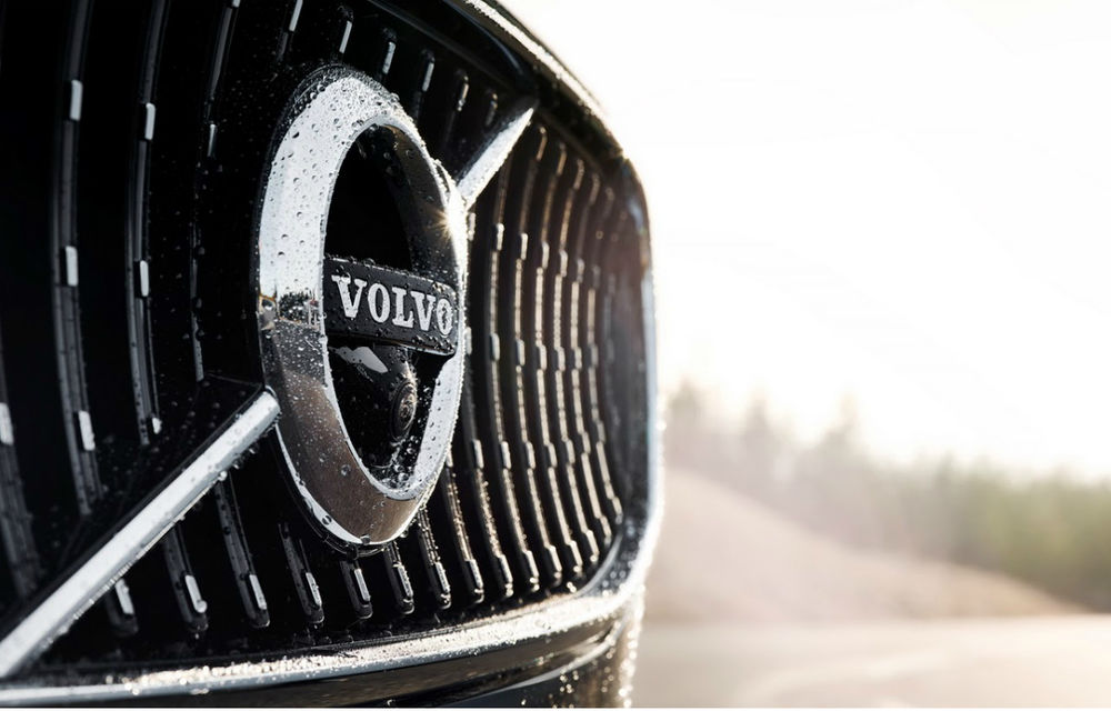 Aproape SUV: Volvo V90 Cross Country vrea o felie din piața familiștilor cu spirit de aventură - Poza 2