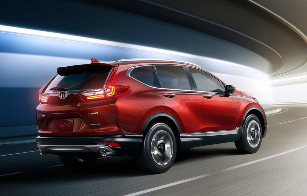 Un pic mai înțepător: Honda a prezentat în SUA noua generație a SUV-ului compact CR-V - Poza 2