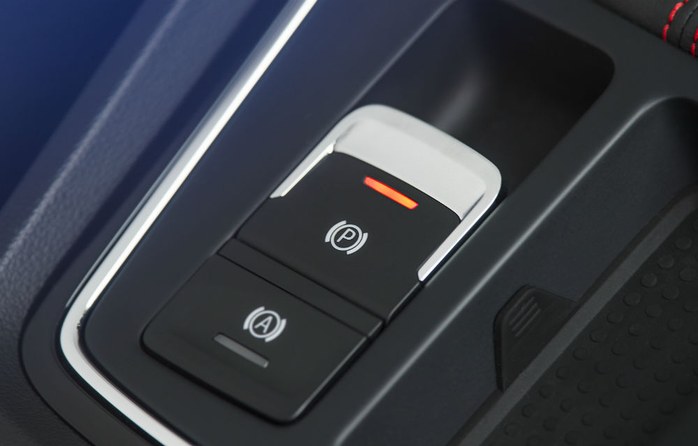 Seat Leon facelift: compacta spaniolă primeşte două motorizări noi de 115 CP şi mai multă tehnologie - Poza 2