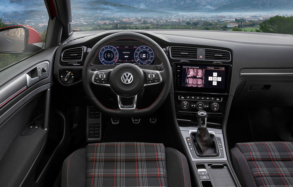 Volkswagen Golf 7 facelift, disponibil în România și cu noul motor TSI de 1.5 litri: la fel de puternic ca unitatea de 1.4 litri, dar mai scump cu 500 de euro - Poza 2