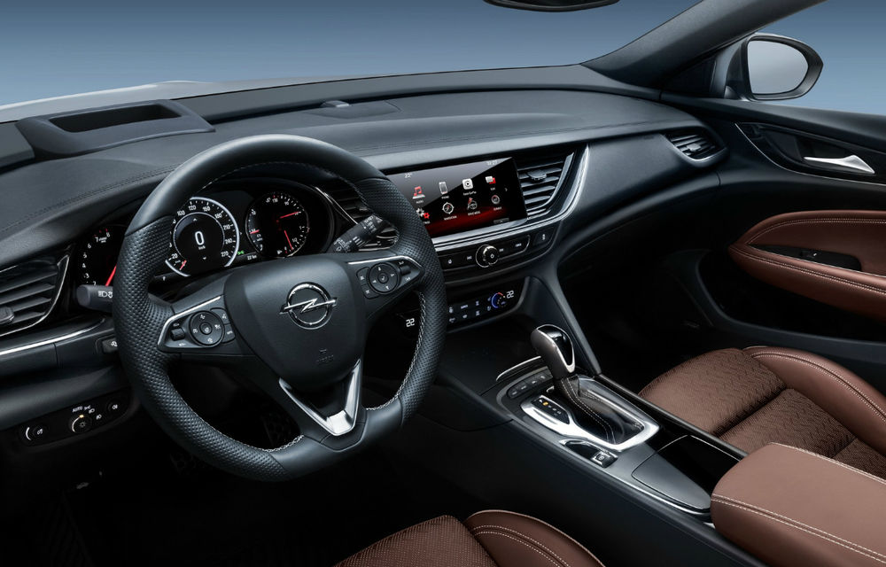 Opel nu renunță la mașinile de familie: primele imagini cu noul Insignia Sports Tourer - Poza 2