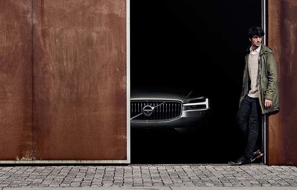 Noul Volvo XC60 va &quot;trage de volan&quot; când nu ești atent: trei sisteme noi te ajută să eviți accidentele pe șosea și autostradă - Poza 4