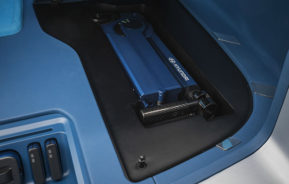 Hyundai FE Fuel Cell: conceptul cu autonomie de 800 de kilometri prefațează lansarea unui SUV de serie cu pile de hidrogen în 2018 - Poza 2