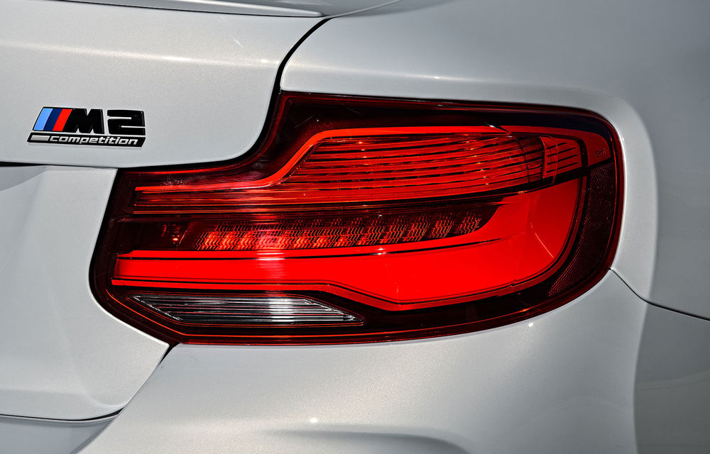 BMW Seria 2 Coupe și Cabrio primesc un facelift minor, interior actualizat și faruri adaptive LED - Poza 2