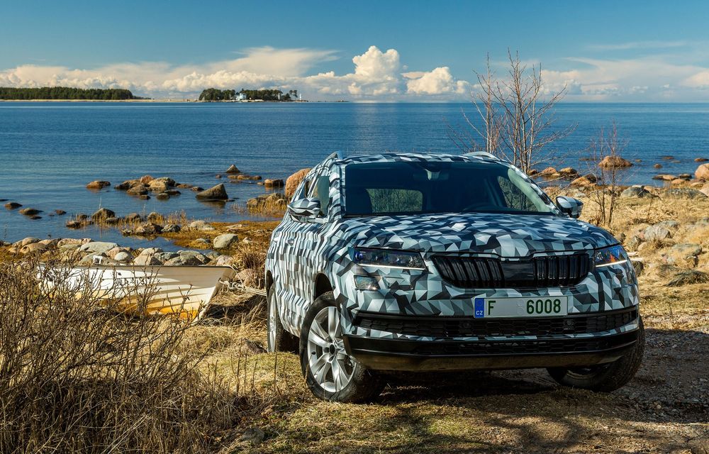 Primele imagini cu Skoda Karoq: noul SUV este dezvăluit parțial înainte de lansarea din 18 mai - Poza 2