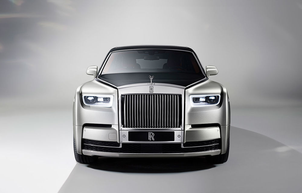 Cea mai luxoasă mașină din lume, prezentată oficial: noua generație Rolls Royce Phantom VIII - Poza 2