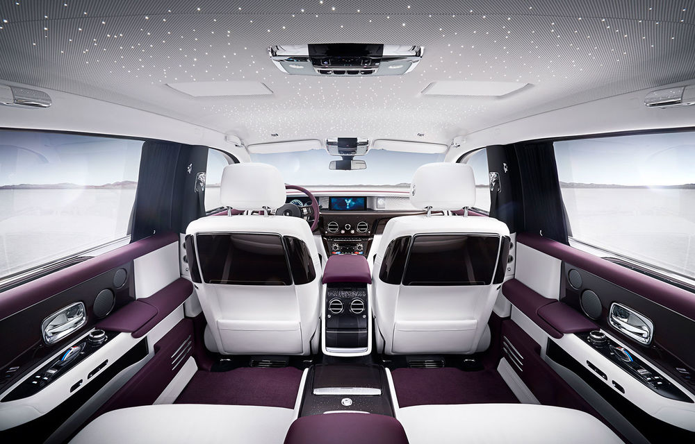 Cea mai luxoasă mașină din lume, prezentată oficial: noua generație Rolls Royce Phantom VIII - Poza 2