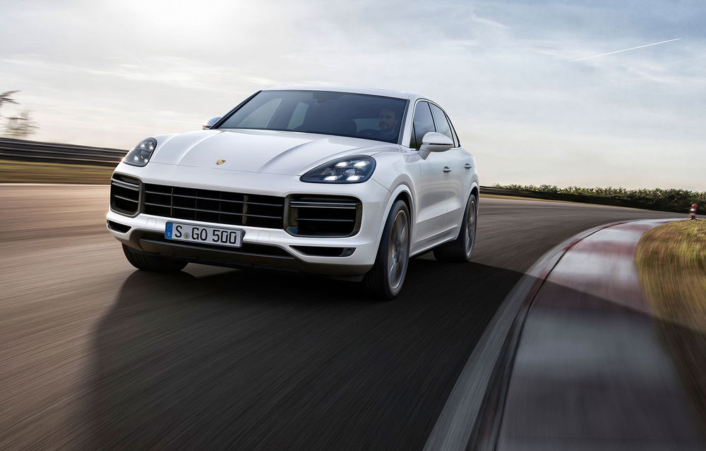 Noua generație Porsche Cayenne a ieșit la lumină: doar motoare pe benzină și interiorul lui Panamera - Poza 2