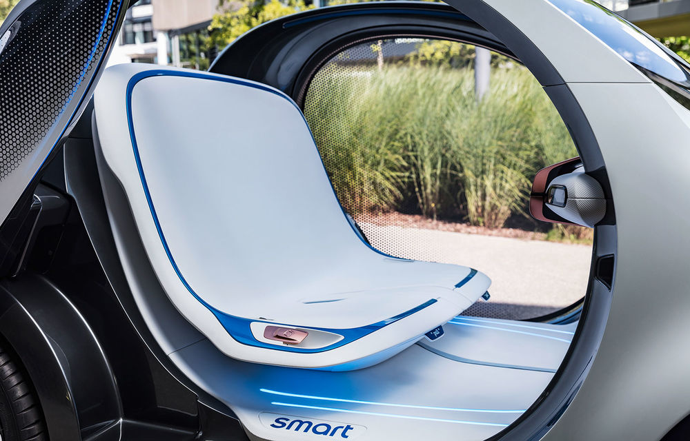 Smart Vision EQ Fortwo: concept electric și autonom fără volan și pedale pentru servicii de car-sharing - Poza 2