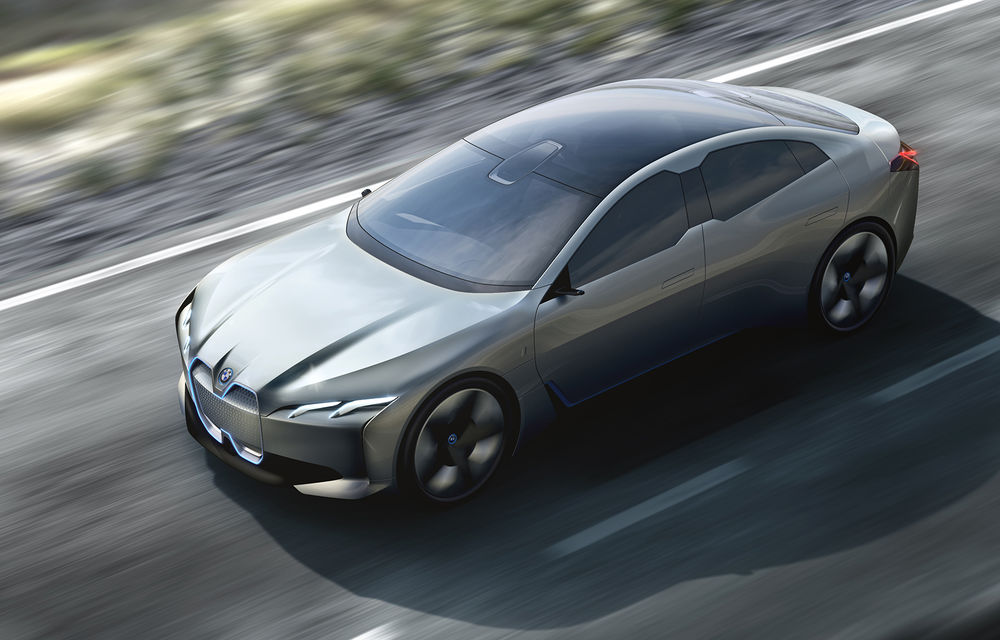 Noul model electric BMW i4 a fost confirmat oficial: conceptul i Vision Dynamics va avea o versiune de serie - Poza 2