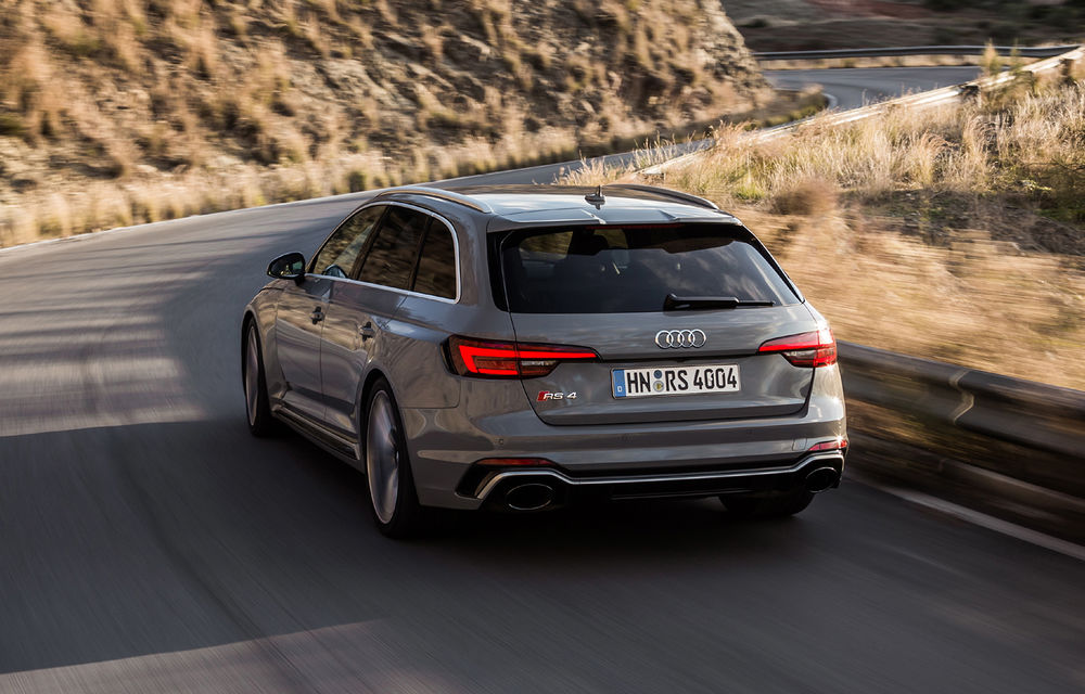 Audi RS4 Avant este disponibil și în România: break-ul de performanță are un preț de pornire de 85.000 de euro - Poza 2