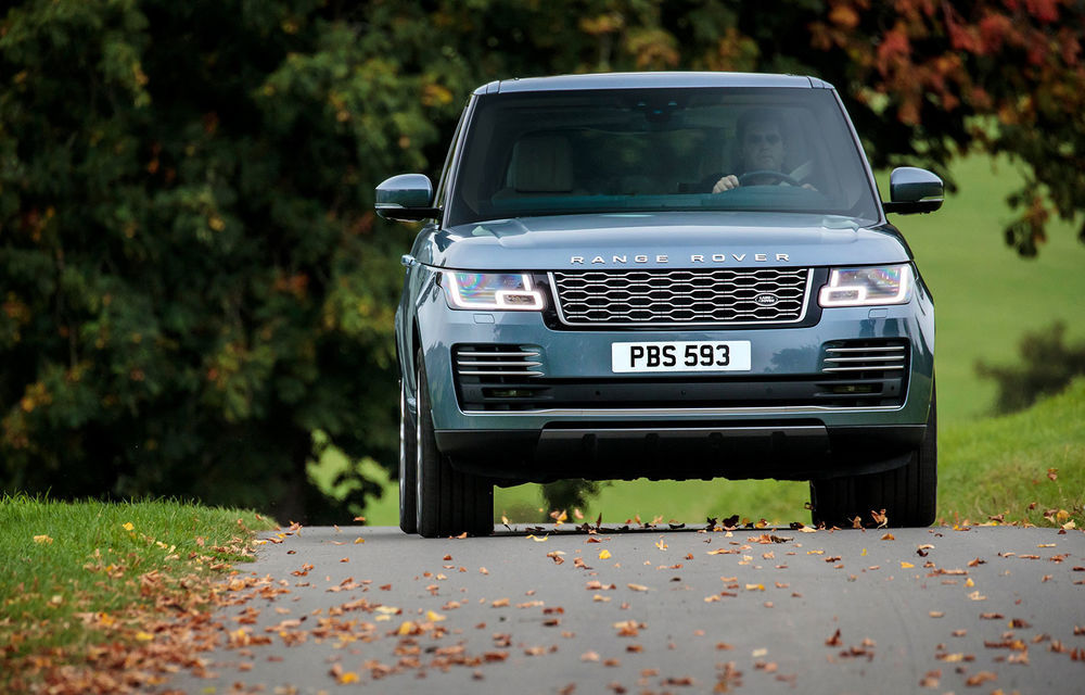 Range Rover facelift: apare o versiune hibridă plug-in, iar interiorul se inspiră masiv de la Velar - Poza 2