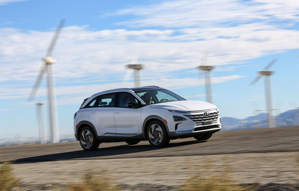 Hyundai a testat noul model pe hidrogen Nexo cu funcții autonome: mașina a mers singură pe autostradă aproape 200 de kilometri cu 110 km/h - Poza 2
