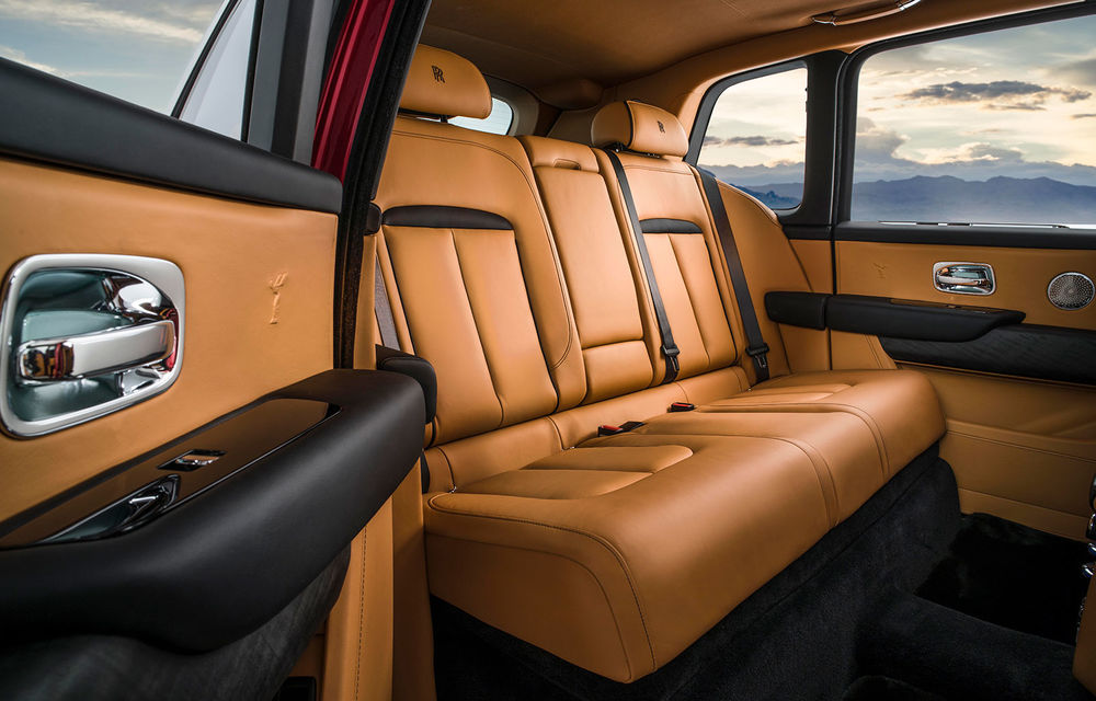 Rolls-Royce Cullinan se prezintă oficial și devine cel mai scump SUV din lume: primul SUV Rolls oferă 571 CP - Poza 2
