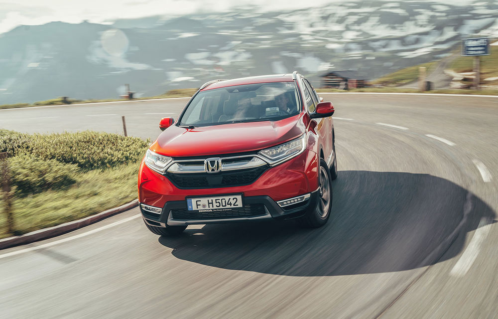 Noua generație Honda CR-V se lansează în Europa: SUV-ul japonez va avea o versiune hibridă, dar renunță la diesel - Poza 2