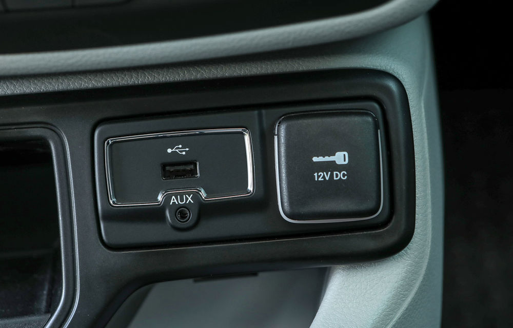 Jeep Renegade facelift: SUV-ul subcompact primește motoare noi pe benzină și sisteme de siguranță moderne - Poza 2