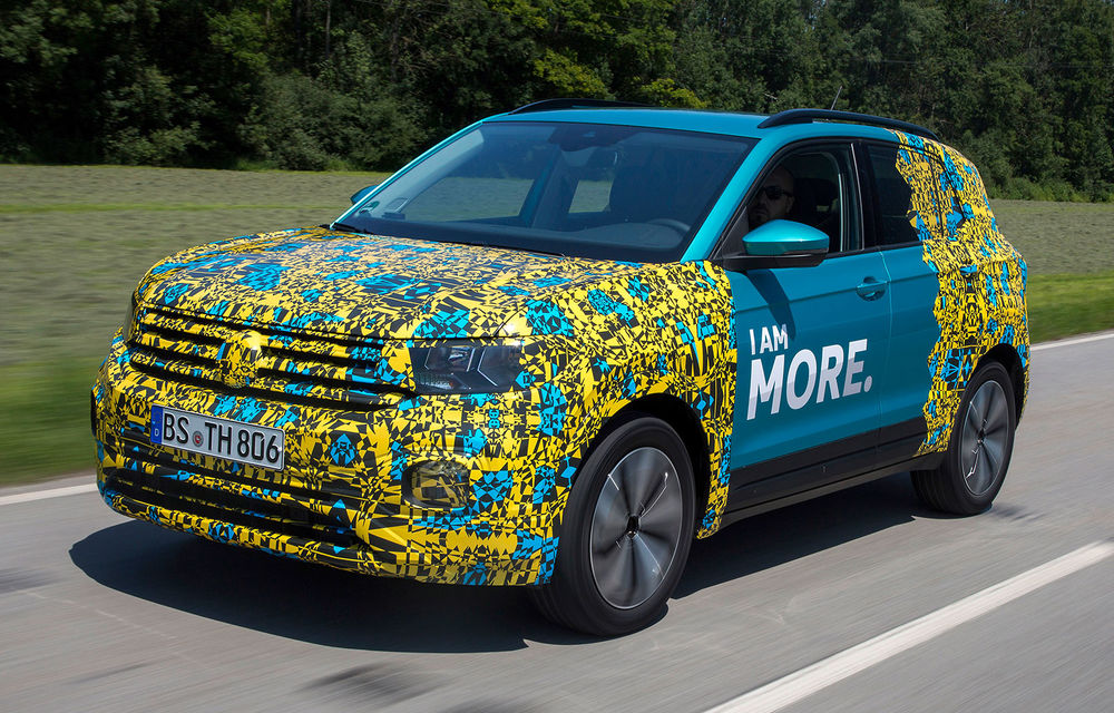 SUV-ul Volkswagen T-Cross va fi prezentat în 25 octombrie: portbagaj de 455 de litri și motorizări preluate din gama Polo - Poza 2