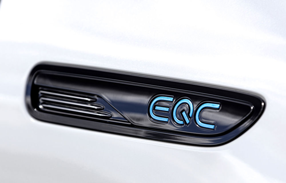 Mercedes EQC a fost prezentat oficial: SUV-ul electric are două motoare de 408 CP și autonomie de maximum 450 kilometri - Poza 2