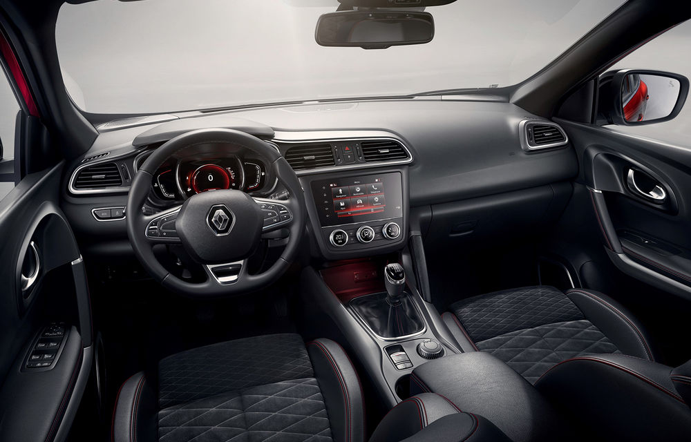 Renault Kadjar facelift: modificări subtile de design, interior îmbunătățit și motoare noi pe benzină - Poza 2