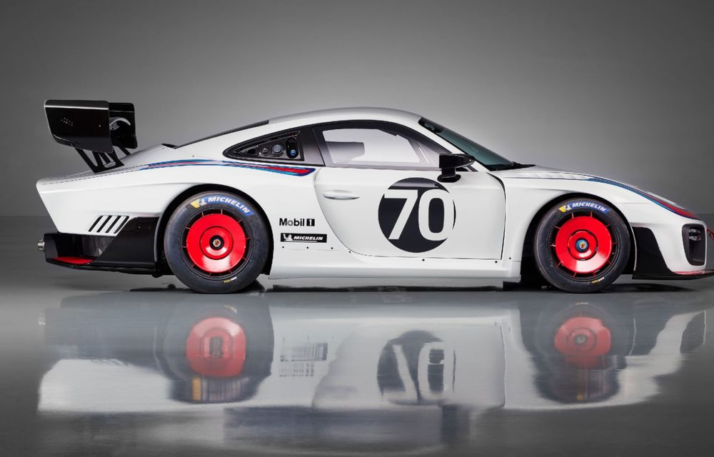 Noul Porsche 935: 700 de cai putere pentru modelul de curse disponibil în numai 77 de unități - Poza 2